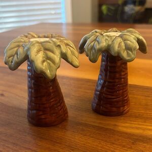 Ceramic Tropical Palm Tree Brown Green Salt & Pepper Shaker Set of Two 3.5”